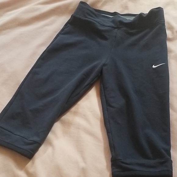 Nike capri pants - Picture 3 of 4
